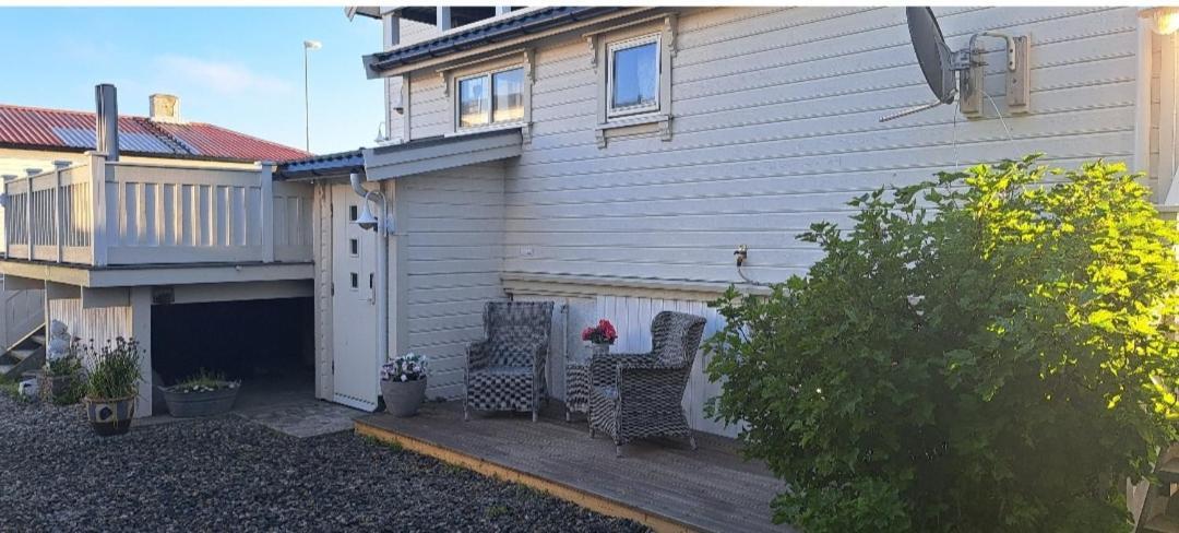 Sentral Studioleilighet Ved Stranden Og Hvalsenter Nb Ma Vaskes Etter Endt Leie Eller Betale Rengjoringshjelpen 500 Kr Andenes Extérieur photo